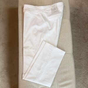 Croft & Barrow White Straight Leg Pants Mid-Rise. Size 14. NEW with tags.
